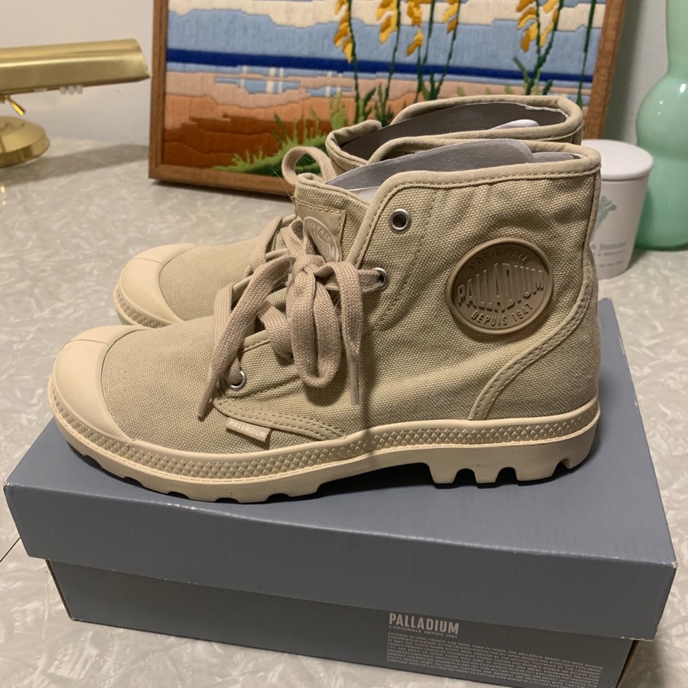 Palladium Pampa Hi Sahara/Ecru